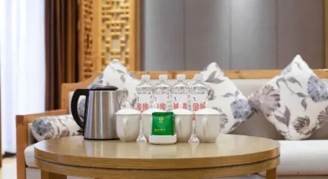 Люкс Manzhou International Hotel