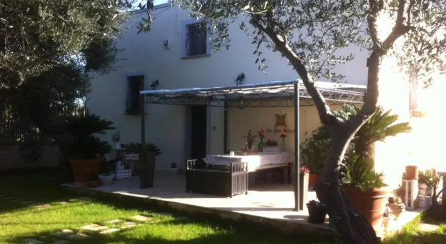 Les Fleurs b&b, Buchen Sie Bed & Breakfast Bari Metropolitanstadt Bari