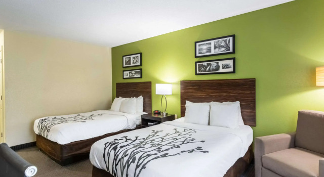 Четырёхместный номер Standard Comfort Inn Emporia