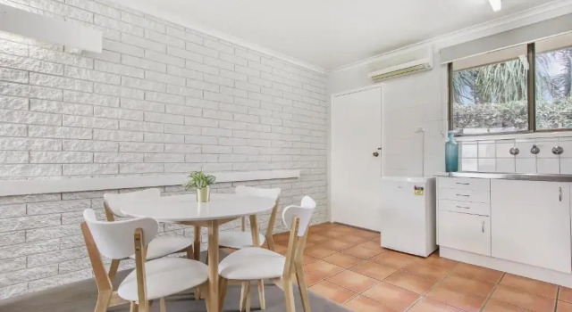 Апартаменты Hybiscus Waterfront Apartments