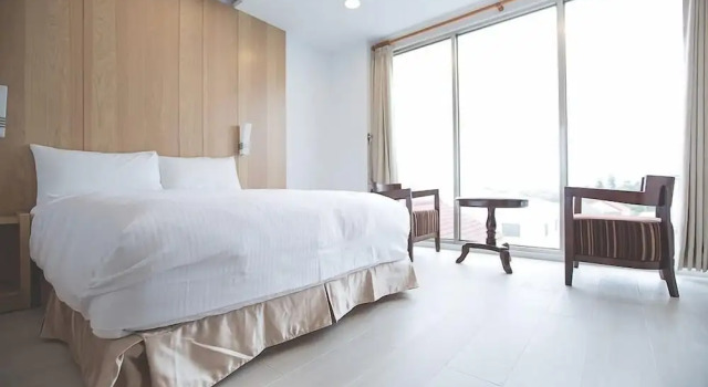 Четырёхместный номер Comfort с балконом Southmost Resort