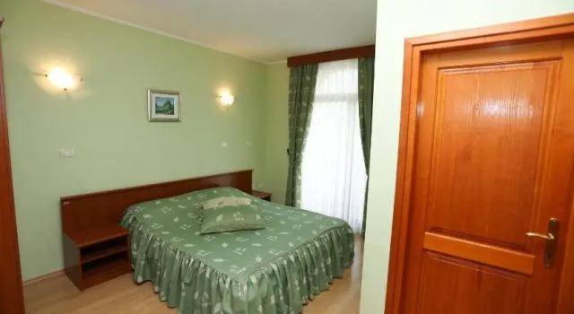 Rooms Luna Sol, Book Hotel Hoteller i Hreljici med parkering, Parkering