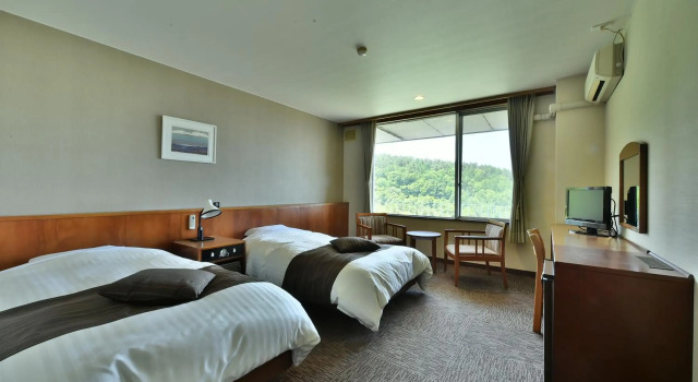Tateshina Ai, Boek Pension Chino 