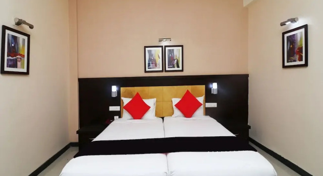 Capital O 40848 Hotel Mirabel, Reservar Hotel Byasanagar 