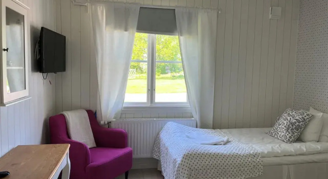 Högby Spa & Konferens, Забронировать Курортный отель Отели Мутала с парковкой, Парковка
