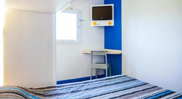 Номер Standard ENZO HOTELS GREEN proximité ZENITH D AUVERGNE Ex F1 FORMULE 1 CLERMONT FERRAND ISSOIRE COUDES