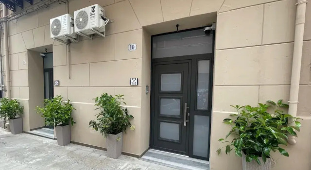 Casta Diva Fervore Apartments Self Check-in, Забронировать Апартаменты/квартира Отели Палермо с парковкой, рядом с Кафедральный собор, Парковка