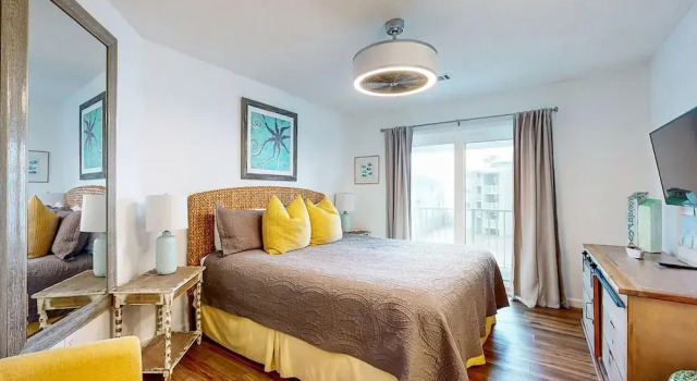 Beachside Villas 832