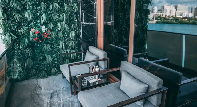 Люкс с балконом O:LV Fifty Five Hotel