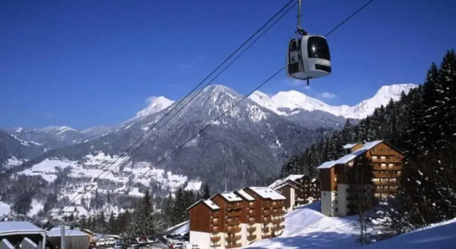 Студия Au Pied des Pistes B31, Chaleureux studio 4 pers, vue sur la vallée imprenable avec WIFI, DRAPS NON COMPRIS