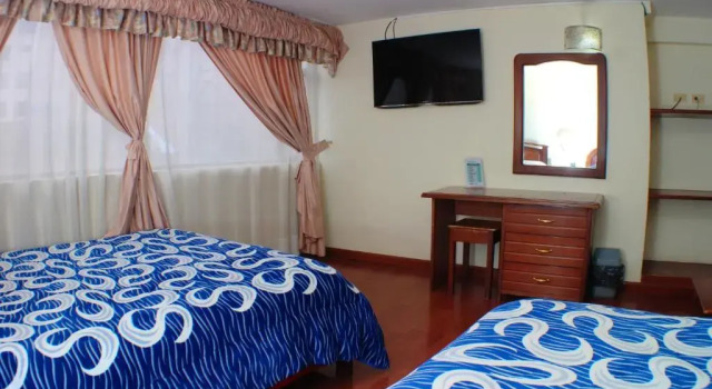 Трёхместный номер Standard Hotel Santa Isabel 2