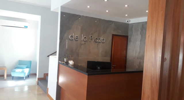 Hotel y Apart De La Plaza, Rezerwuj Apartamentowiec hotelowy Hotele w Buenos Aires z basenem, Basen