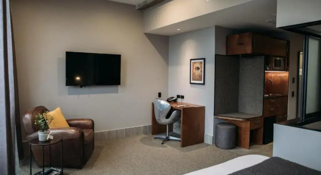 Люкс King and Queen Hotel Suites
