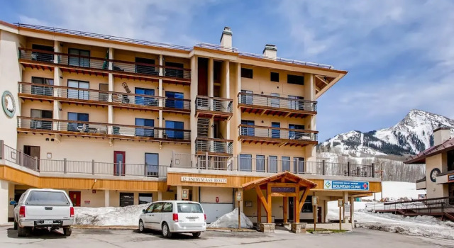 View Of Mt Crested Butte- 1 Br 1 Bedroom Condo - No Cleaning Fee! by RedAwning, Забронировать Отель Крестед-Бьютт Crested Butte Mountain, рядом с Горнолыжный курорт Crested Butte