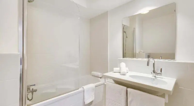 Полулюкс Standard Apparthotel Victoria Garden Pau