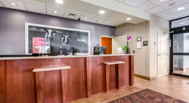 Hampton Inn Derby-Wichita Southeast, Prenota Hotel Hotel a Kansas con parcheggio, Parcheggio