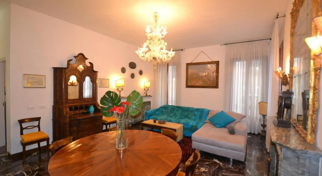 Calle Marcello 5888A Rio del Piombo, Забронировать Отель Венеция Венето, рядом с Accademia Bridge