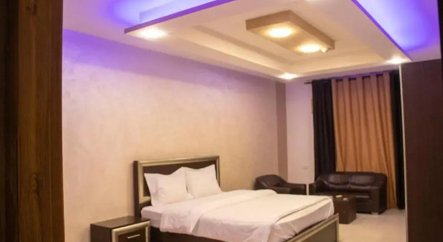 Двухместный номер Standard Sara Crown Hotel