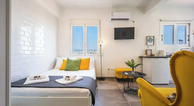 Chic Studio in Gazi Walk to Acropolis