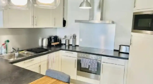 Cosy 1 bedroom flat in Limpertsberg, Rezerwuj Apartament Hotele w Luxembourg z parkingiem, w pobliżu Constitution Square, Parking