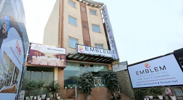 Emblem Hotel Hero Honda Chowk Gurugram, Забронировать Отель Гургаон 