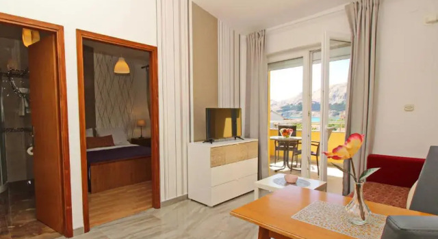 Apartments Brnic, Prenota Appartamento Hotel a Isole Quarnerine con parcheggio, Parcheggio