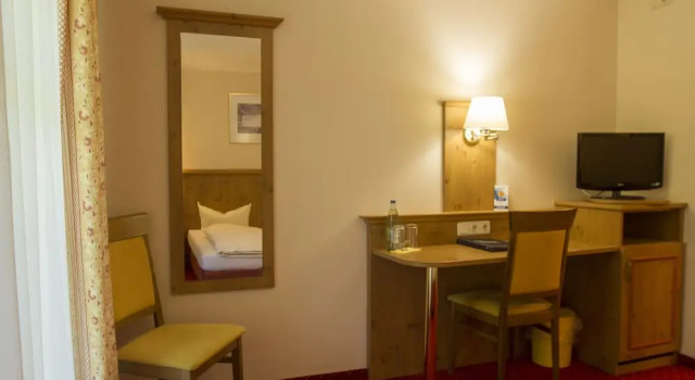 Двухместный номер Standard с видом на город Hotel Seehof