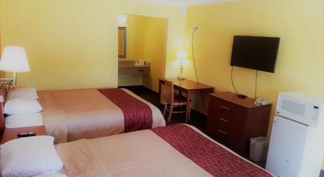Номер Standard Roadway Inn Troy
