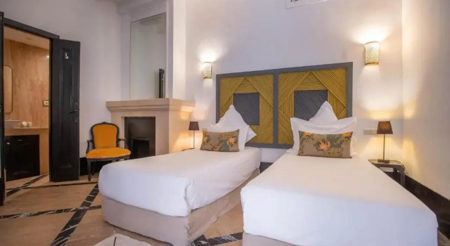 Полулюкс Riad & Spa Azzouz