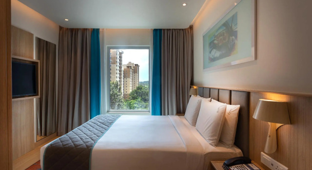 Люкс Holiday Inn Express & Suites Bengaluru Old Madras Road by IHG