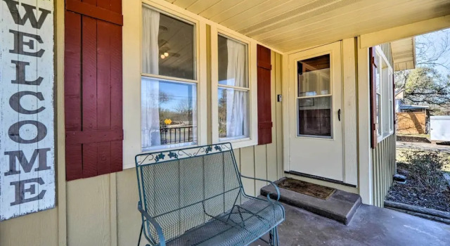 Charming Home Near Downtown Fredericksburg, Забронировать Дом для отпуска Виллы Фредериксберг, рядом с Музей объединенной церкви, Вилла