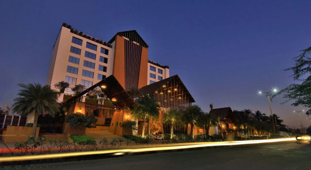 Sayaji Rajkot, Rezervovat Hotel Hotely v Gujarat s parkováním, Parkování