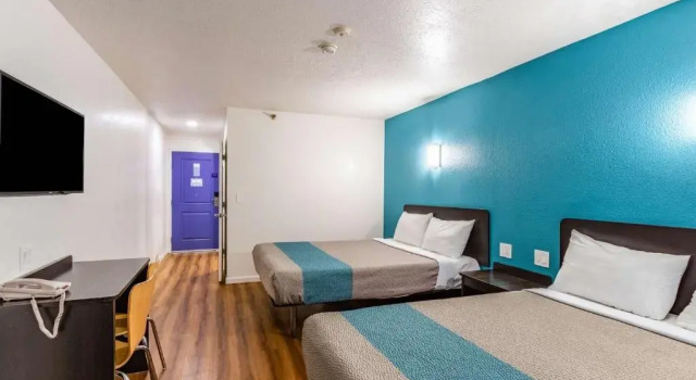 Четырёхместный номер Standard Motel 6-Fountain Valley, CA - Huntington Beach Area