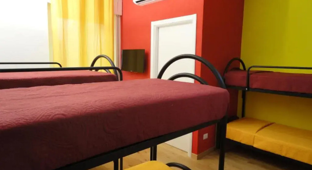 Bett im Wohnheim (Männerwohnheim) Pavia Ostello