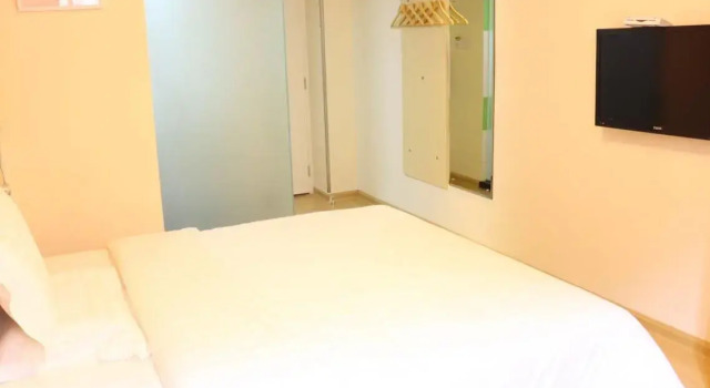 7 Days Inn Shenzhen Bantian Huawei Base Branch