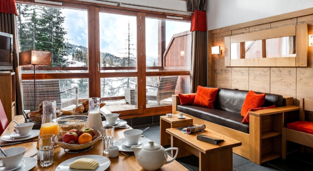 Alpine Retreat w/ Balcony