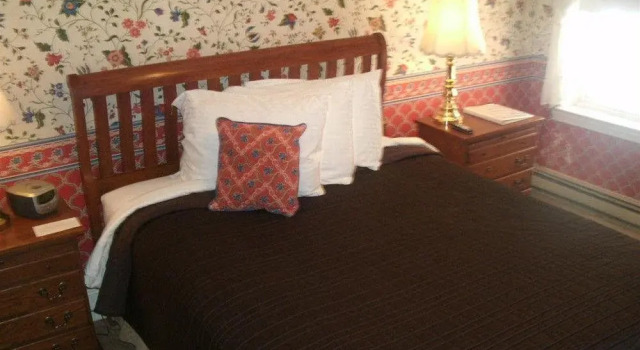 The Country Inn of Berkeley Springs, Buchen Sie Hotel SPA-Hotels in West Virginia, SPA