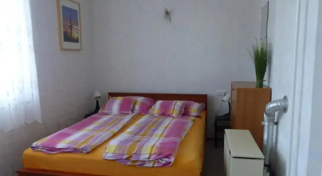 Orwa apartmanok - Fenyőfa köz, Book Lejlighed Hoteller i Western Transdanubia med parkering, Parkering