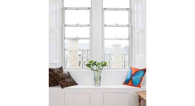 Cozy 1-bed Flat in Stockbridge Sleeps 4, Prenota Hotel Edimburgo 