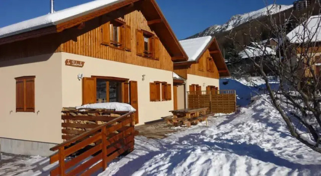 Chalets Paul Cézanne, Забронировать Шале Виллы Овернь-Рона-Альпы, Вилла