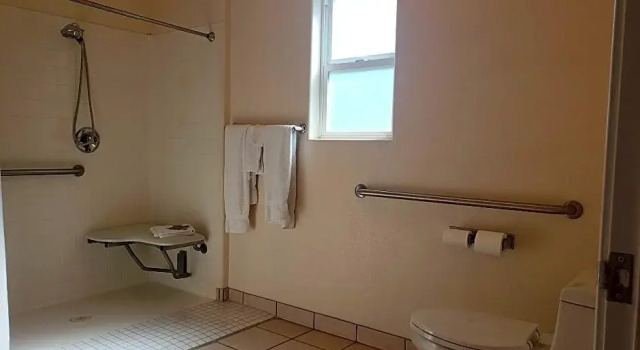 Кровать в общем номере Paso Robles Wine Country Inn