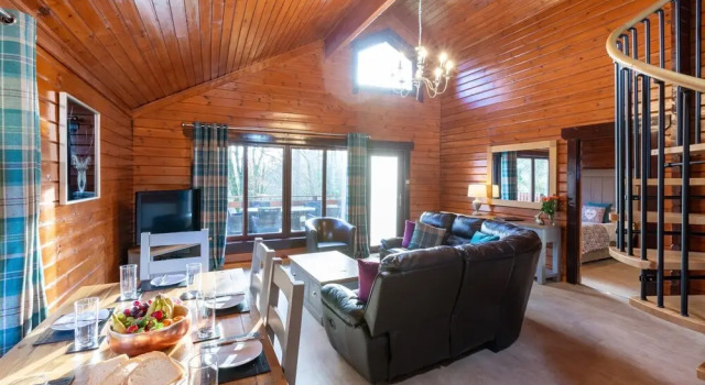 Lady Galloway Lodge 30 with Hot Tub, Newton Stewart, Book Hotel Minnigaff Scotland