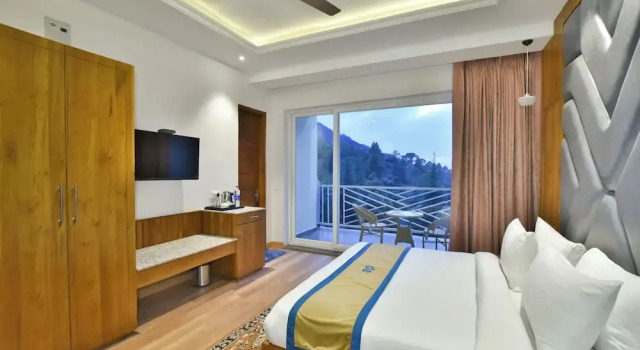 Люкс Luxury Ark Holiday Inn By DLS Hotels