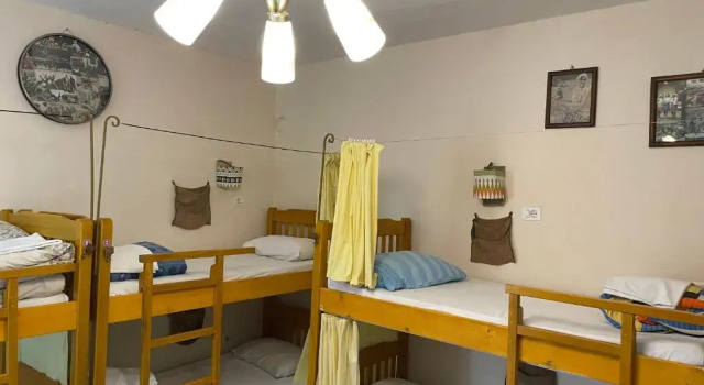 Кровать в общем номере TripnHostel