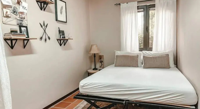 Breezy “Hacienda” w/pool - 4bed in Gated Resort