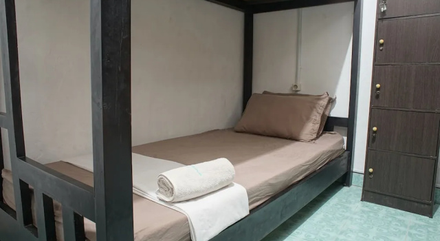 Кровать в общем номере с балконом Palma Bed & Breakfast - Hostel