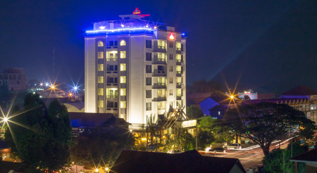 Yeak Loam Hotel, Забронировать Отель Бан-Лунг Ratanakiri Province