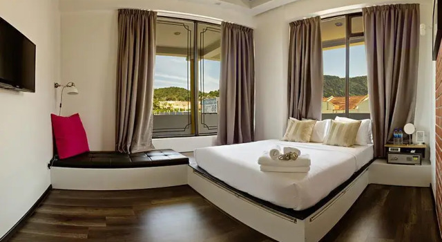 Люкс Premium Roomies Suites
