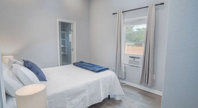 Апартаменты с 2 комнатами Cozy and Lovely 2BR 2BA Apt#a Near Lively Downtown