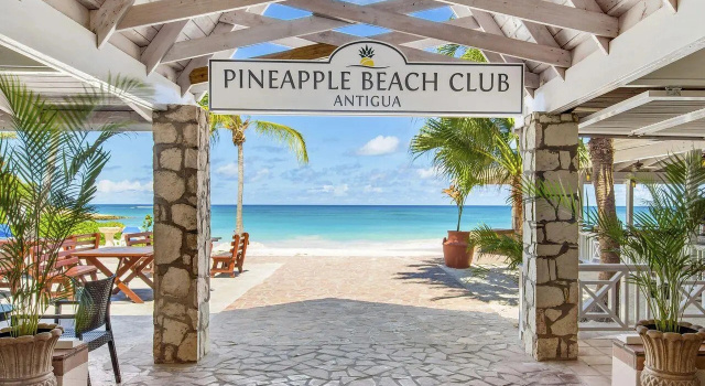 Номер Standard с балконом и с видом на океан Pineapple Beach Club
